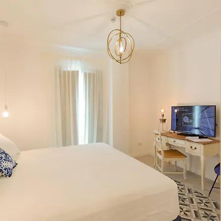 Casaunoe Boutique 4* Ольбия